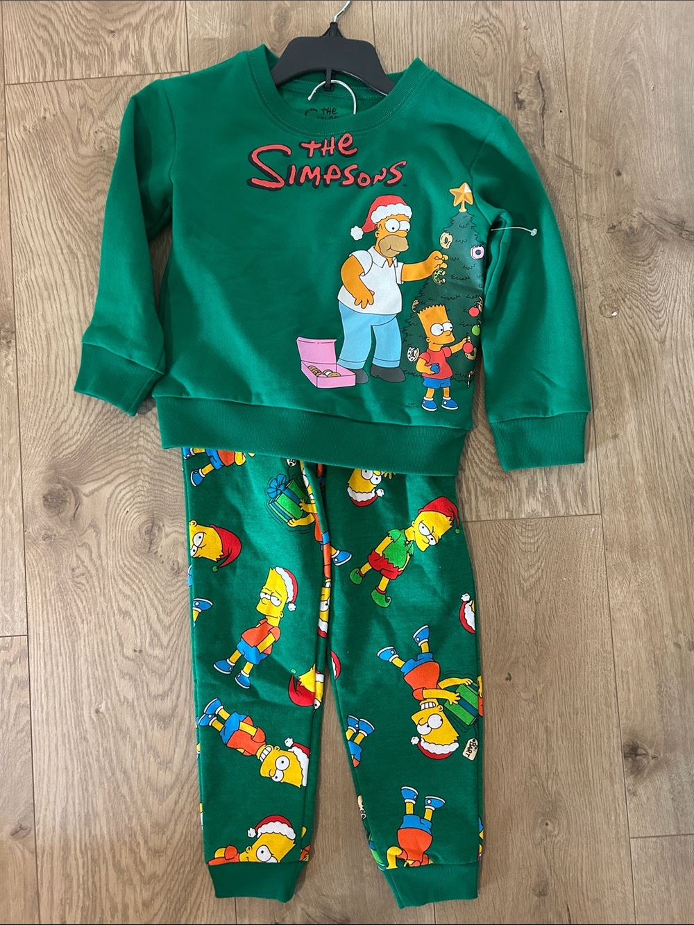 The Simpson Holiday Unisex Christmas matching sweatsuit, Green, size 4-5, NWOT